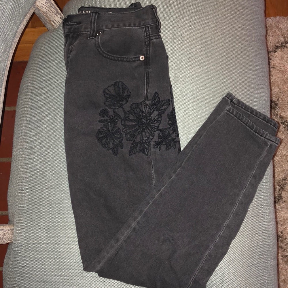 American Eagle Black High Rise Mom Jeans